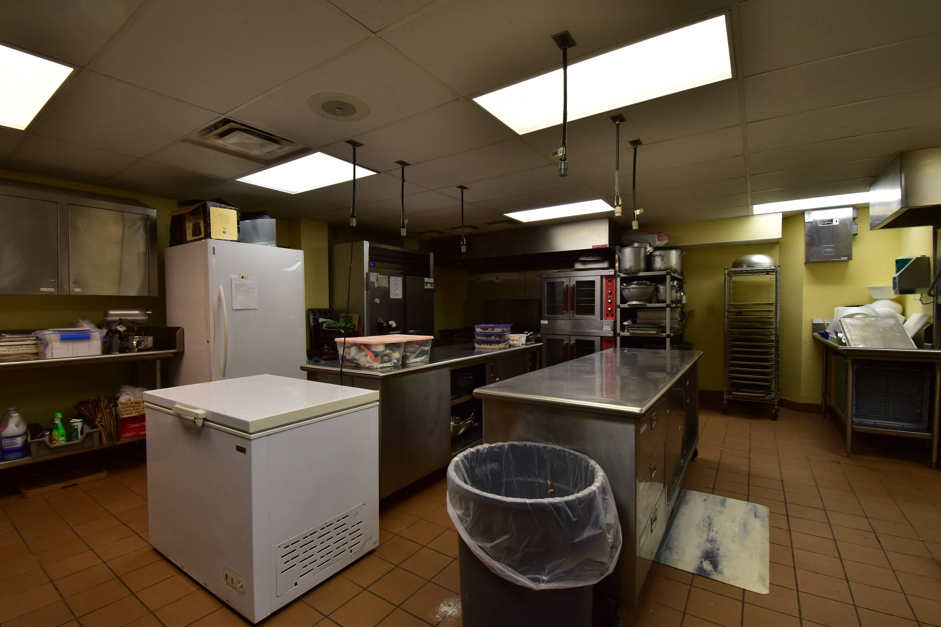 120 S State St Ann Arbor MI 48104 - 9f76a745b22d4e2a99412a2791bbe841 3000x2000 Resize 