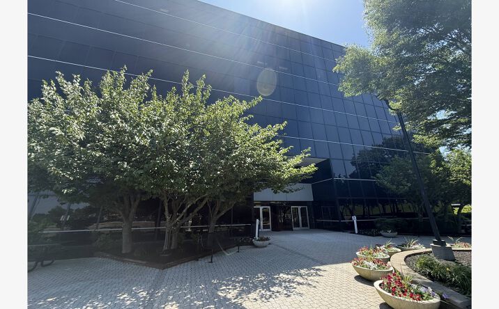 Pictures of Office property located at 900 US-9, Woodbridge Township, NJ 07095 for lease - image #1