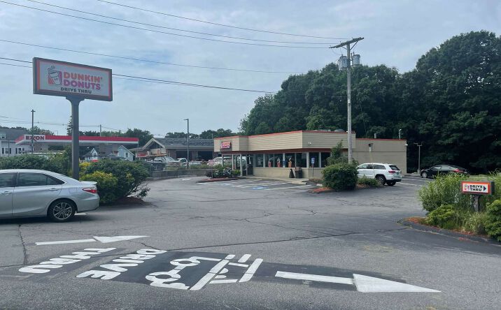 Pictures of Retail, Restaurant property located at 623 Fall River Ave, Seekonk, MA 02771 for lease - image #1