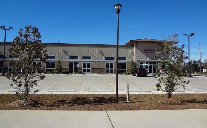 Pictures of Retail, Office, Restaurant property located at 1736 Gause Blvd, Slidell, LA 70461 for lease - image #1