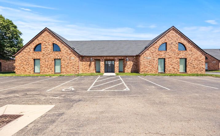 Pictures of Office property located at 7544 Pingue Drive, Columbus, OH 43085 for lease - image #1