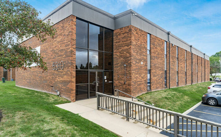 Pictures of Office property located at 5310 E Main St, Whitehall, OH 43213 for lease - image #1