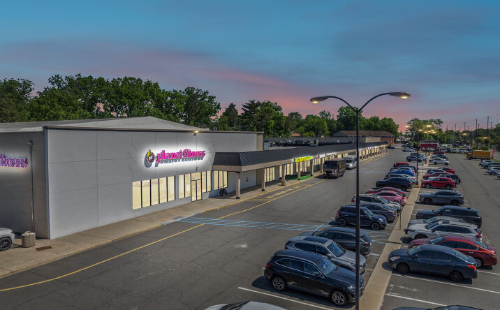 Pictures of Retail property located at 1250 NJ-27, Woodbridge Township, NJ 07067 for lease - image #1