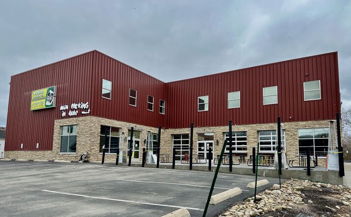 Pictures of Office property located at 23 W Pike St, Houston, PA 15342 for lease - image #1