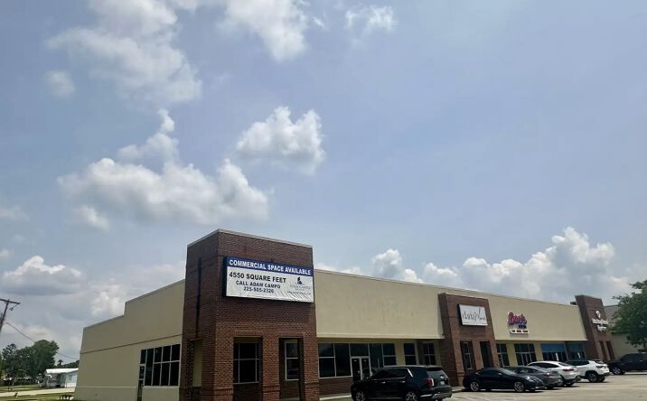 Pictures of Retail property located at 4443 LA-1, Port Allen, LA 70767 for lease - image #1
