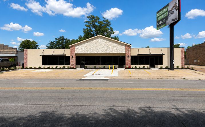 Pictures of Retail, Office property located at 3729 Ryan St, Lake Charles, LA 70605 for lease - image #1