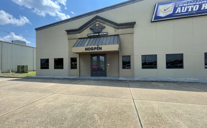 Pictures of Retail, Office property located at 663 N Eastern Blvd, Montgomery, AL 36117 for lease - image #1