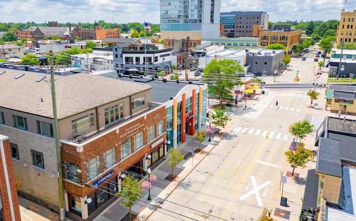 Pictures of Retail property located at 117 W 4th St, Royal Oak, MI 48067 for lease - image #1