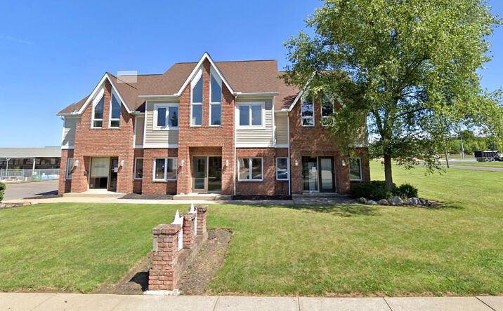 Pictures of Office property located at 320 Orchardview Ave, Seven Hills, OH 44131 for lease - image #1