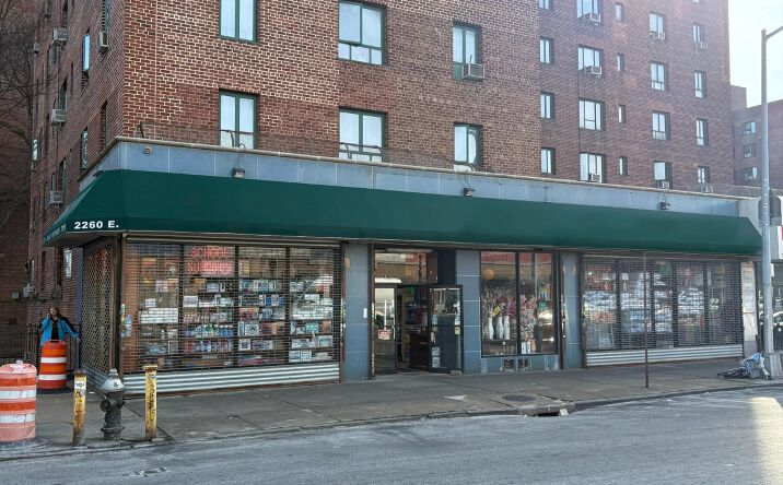 Pictures of Retail property located at 2260 E East Tremont, New York, NY 10462 for lease - image #1
