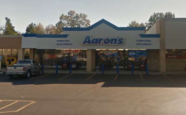 Pictures of Retail property located at 1302 E Broadway Avenue, Gladewater, TX 75647 for lease - image #1