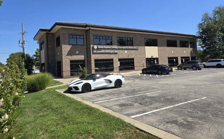 Pictures of Retail, Office property located at 6885 W 151st St, Overland Park, KS 66223 for lease - image #1