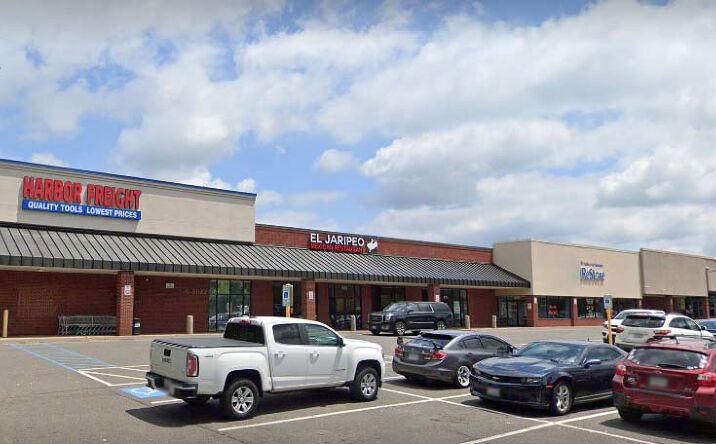 Pictures of Retail, Office property located at 619 Frost Ave, Warrenton, VA 20186 for lease - image #1