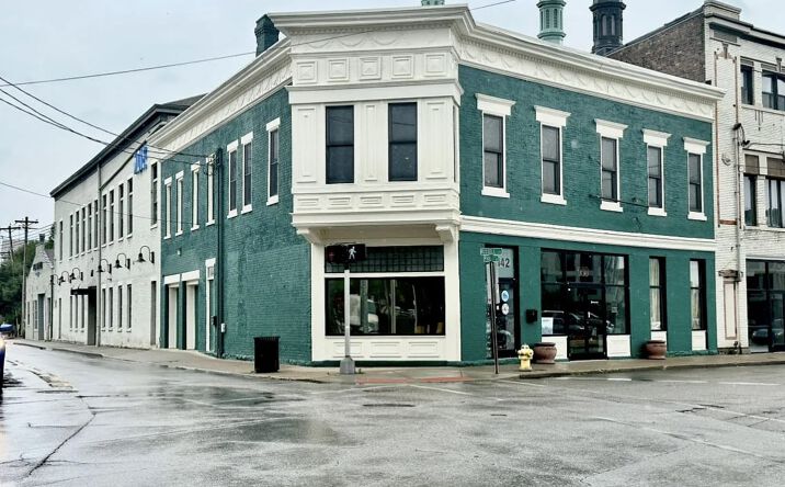 Pictures of Retail, Office property located at 140 W Pike St, Covington, KY 41011 for lease - image #1