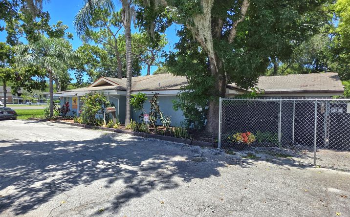 Pictures of Retail, Office property located at 12232 Little Rd, Hudson, FL 34667 for lease - image #1