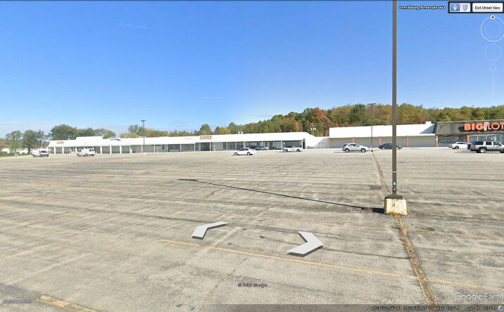 Pictures of Retail property located at 500 Hyde Park Rd, Leechburg, PA 15656 for lease - image #1