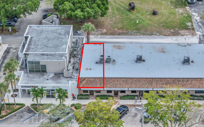 Pictures of Retail property located at 7600 Wiles Road, Coral Springs, FL 33067 for lease - image #1