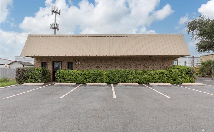 Pictures of Office, Retail, Industrial property located at 813 E Whitewing Avenue, McAllen, TX 78501 for lease - image #1