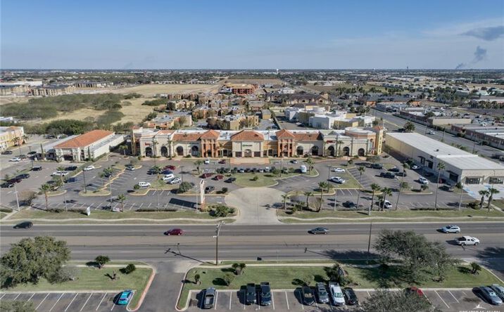 Pictures of Office, Retail property located at 3300 N Mccoll Road, McAllen, TX 78504 for lease - image #1
