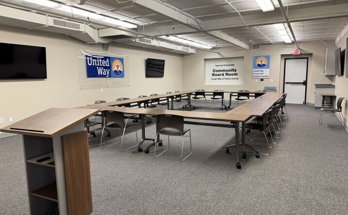 Pictures of Office, Special Purpose property located at 4949 East Kings Canyon Road, Fresno, CA 93727 for lease - image #1