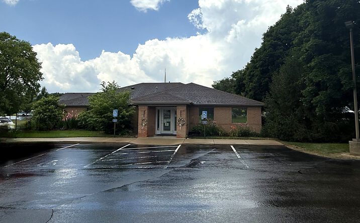 Pictures of Office property located at 1659 W 2nd St, Xenia, OH 45385 for lease - image #1