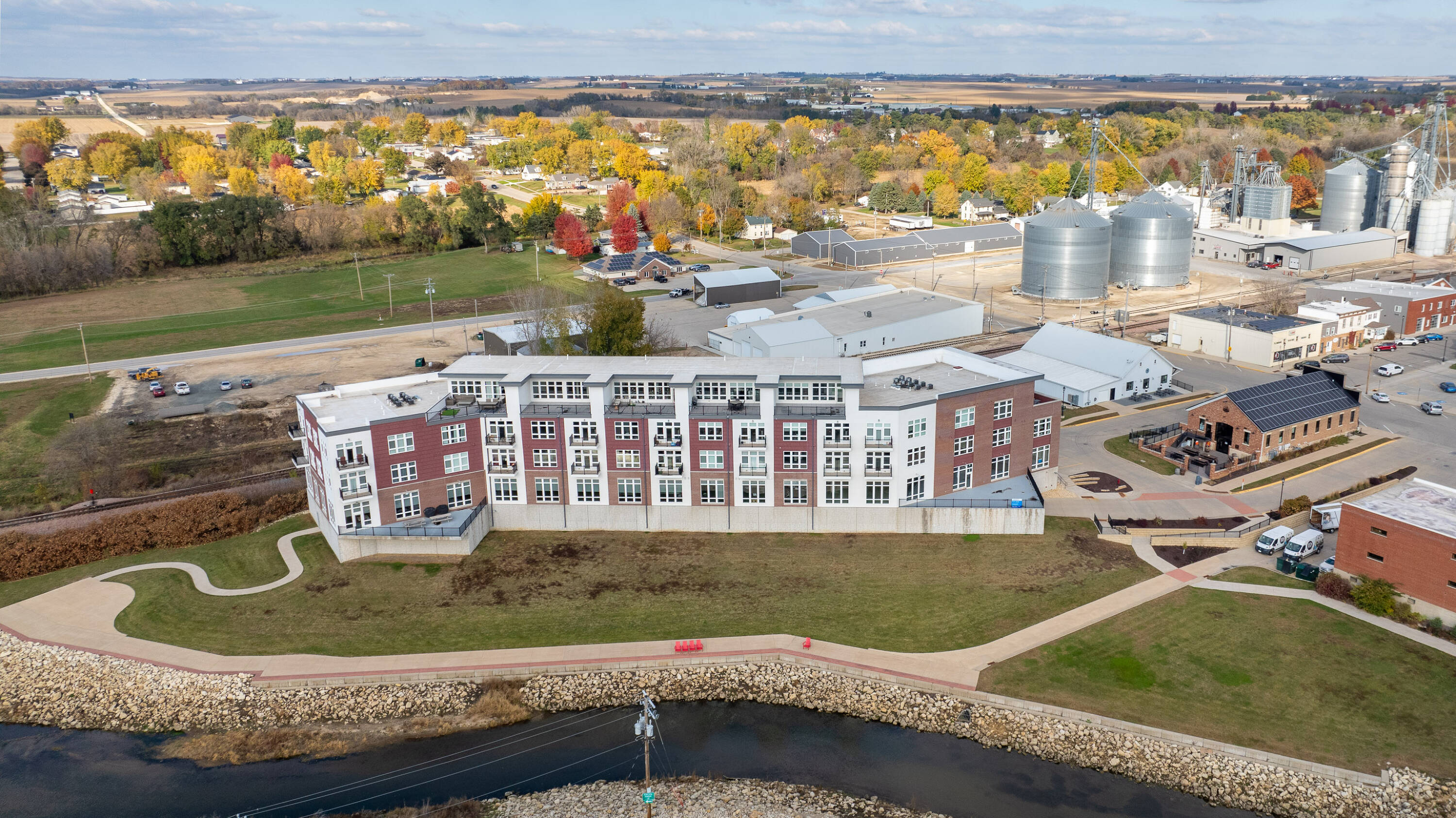 3073724