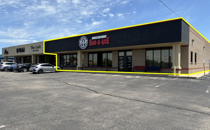 Pictures of Retail property located at 756 N Tyler Rd, Wichita, KS 67212 for lease - image #1