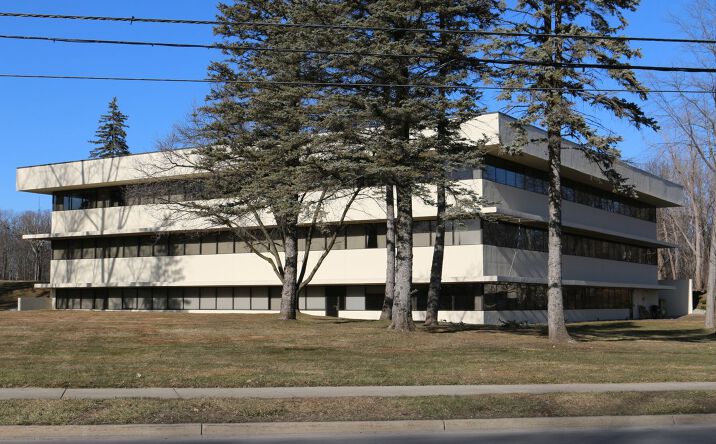 Pictures of Office property located at 1320 Waldo Ave, Midland, MI 48642 for lease - image #1