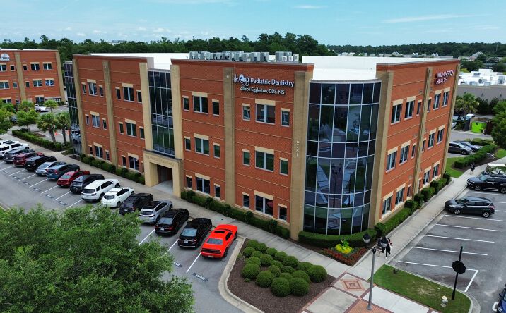 Pictures of Office property located at 6781 Parker Farm Dr, Wilmington, NC 28405 for lease - image #1