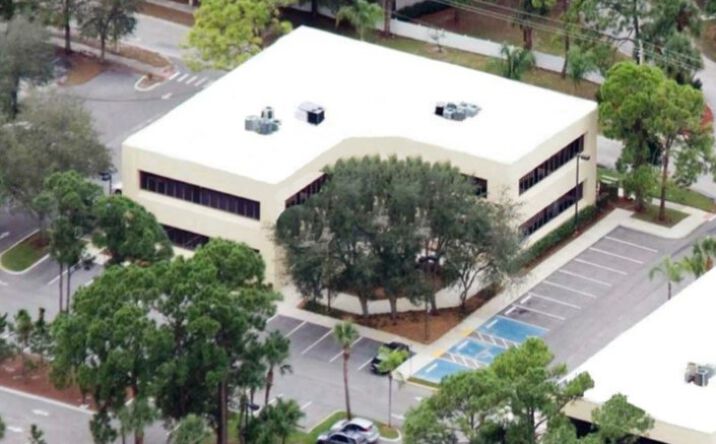 Pictures of Office property located at 1905 S 25th St, Fort Pierce, FL 34947 for lease - image #1