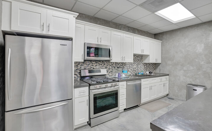 Pictures of Office, Special Purpose property located at 6 Upper Newport Plaza Dr, Newport Beach, CA 92660 for lease - image #1
