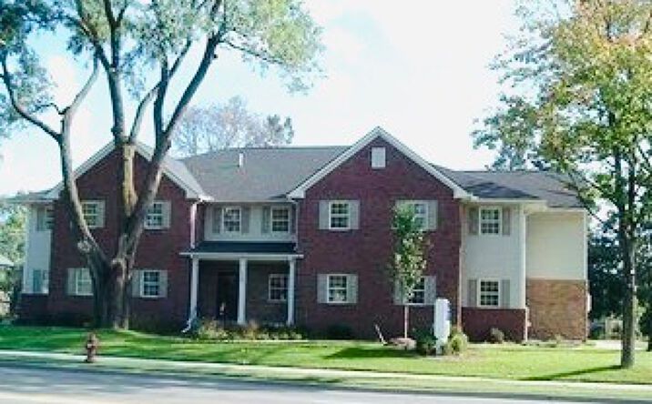 Pictures of Office property located at 110 S Washington St, Oxford, MI 48371 for lease - image #1