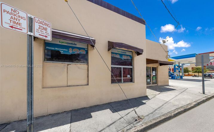 Pictures of Retail property located at 999 W Flagler St, Miami, FL 33130 for lease - image #1