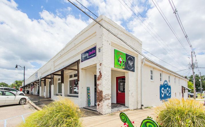 Pictures of Restaurant property located at 112 Franklin St, Corinth, MS 38834 for lease - image #1