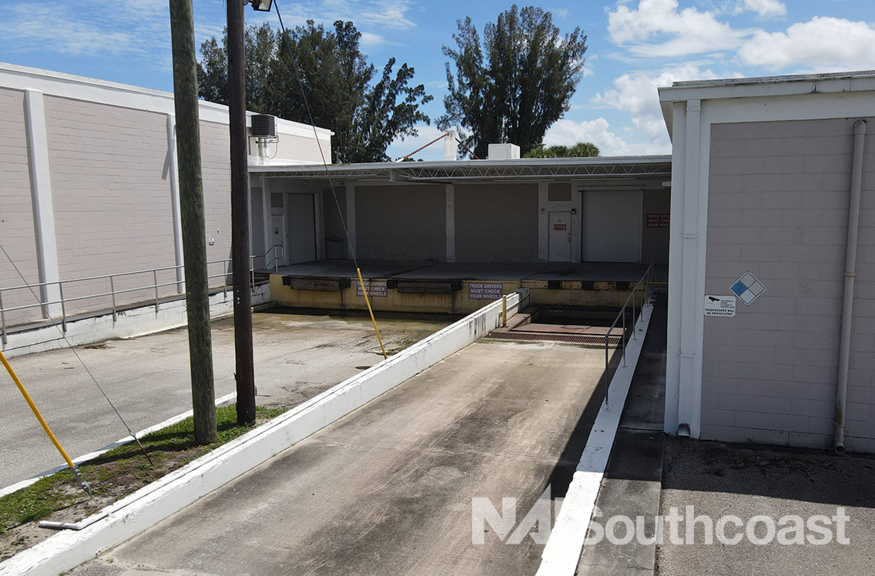 3601 SE Dixie Hwy Stuart FL 34997 - 1a2b864e237f41ecbf59c5518100af15 3000x2000 Resize 