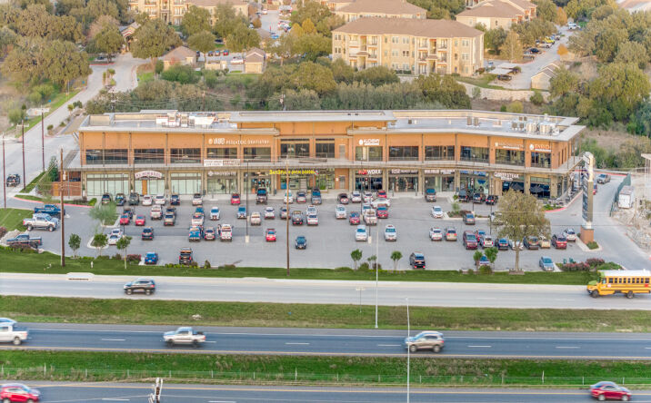 Pictures of Retail, Office, Restaurant property located at 27650 I-10, Boerne, TX 78015 for lease - image #1