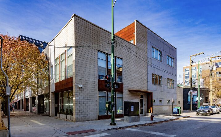 Pictures of Retail, Office property located at 1000 W Lake St, Chicago, IL 60607 for lease - image #1