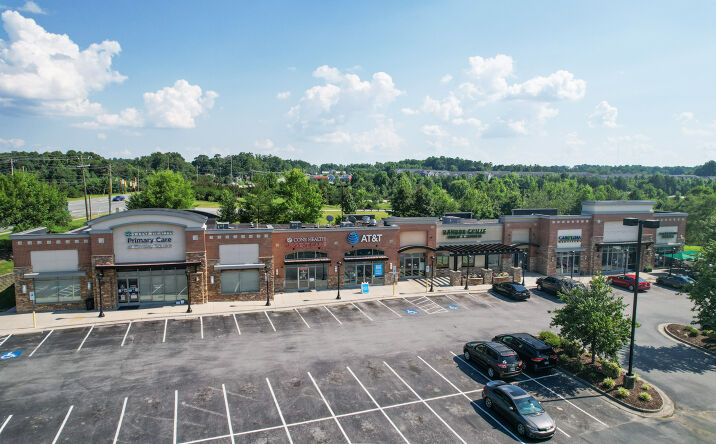 Pictures of Retail, Office, Restaurant property located at 3711 Elmsley Ct, Greensboro, NC 27406 for lease - image #1