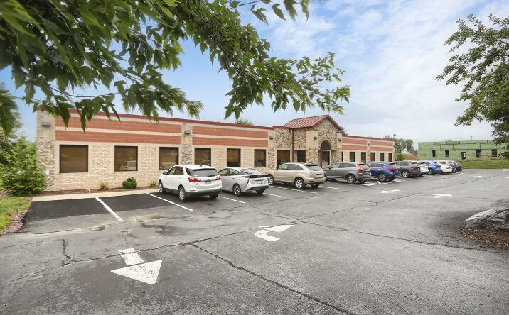 Pictures of Office property located at 161 Old Schoolhouse Ln, Mechanicsburg, PA 17055 for lease - image #1