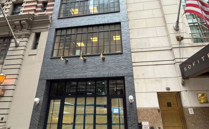 Pictures of Retail property located at 47 W 44th St, New York, NY 10036 for lease - image #1