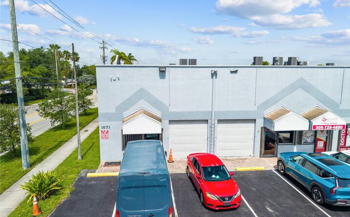 Pictures of Industrial, Office property located at 1671 W 37th St # 1, Hialeah, FL 33012 for lease - image #1