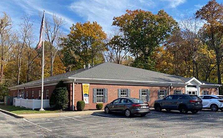 Pictures of Office property located at 1688 Woodlands Dr, Maumee, OH 43537 for lease - image #1
