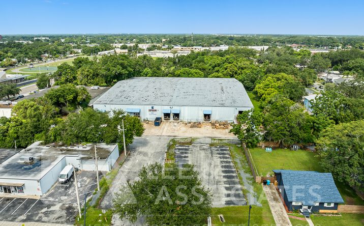 Pictures of Industrial property located at 526 N Parramore Ave, Orlando, FL 32801 for lease - image #1