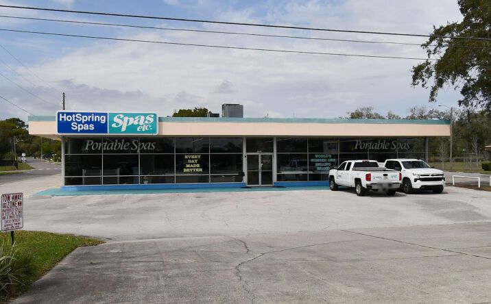 Pictures of Retail, Industrial, Special Purpose property located at 2660 S US Hwy 17 92, Casselberry, FL 32707 for lease - image #1