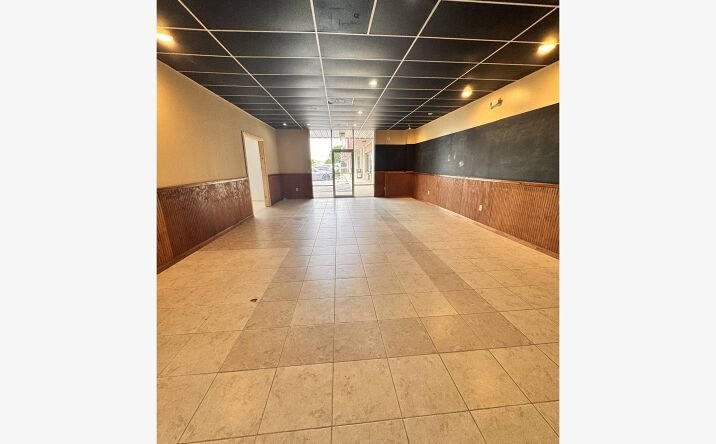 Pictures of Retail property located at 2115 W 9 Mile Rd, Pensacola, FL 32534 for lease - image #1
