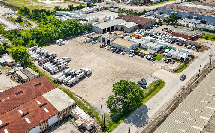 Pictures of Industrial property located at 737 Pearl St, Houston, TX 77029 for lease - image #1