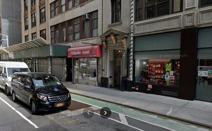 Pictures of Retail, Office, Restaurant property located at 35 W 38th St, New York, NY 10018 for lease - image #1