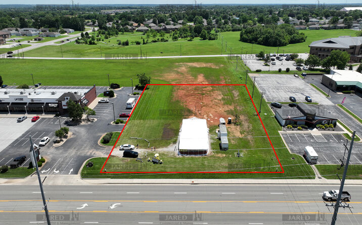 Pictures of Land property located at 800 W Mt Vernon St, Nixa, MO 65714 for lease - image #1