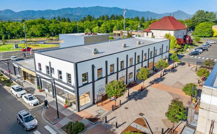Pictures of Retail, Office, Restaurant property located at 115 Main Ave, Tillamook, OR 97141 for lease - image #1
