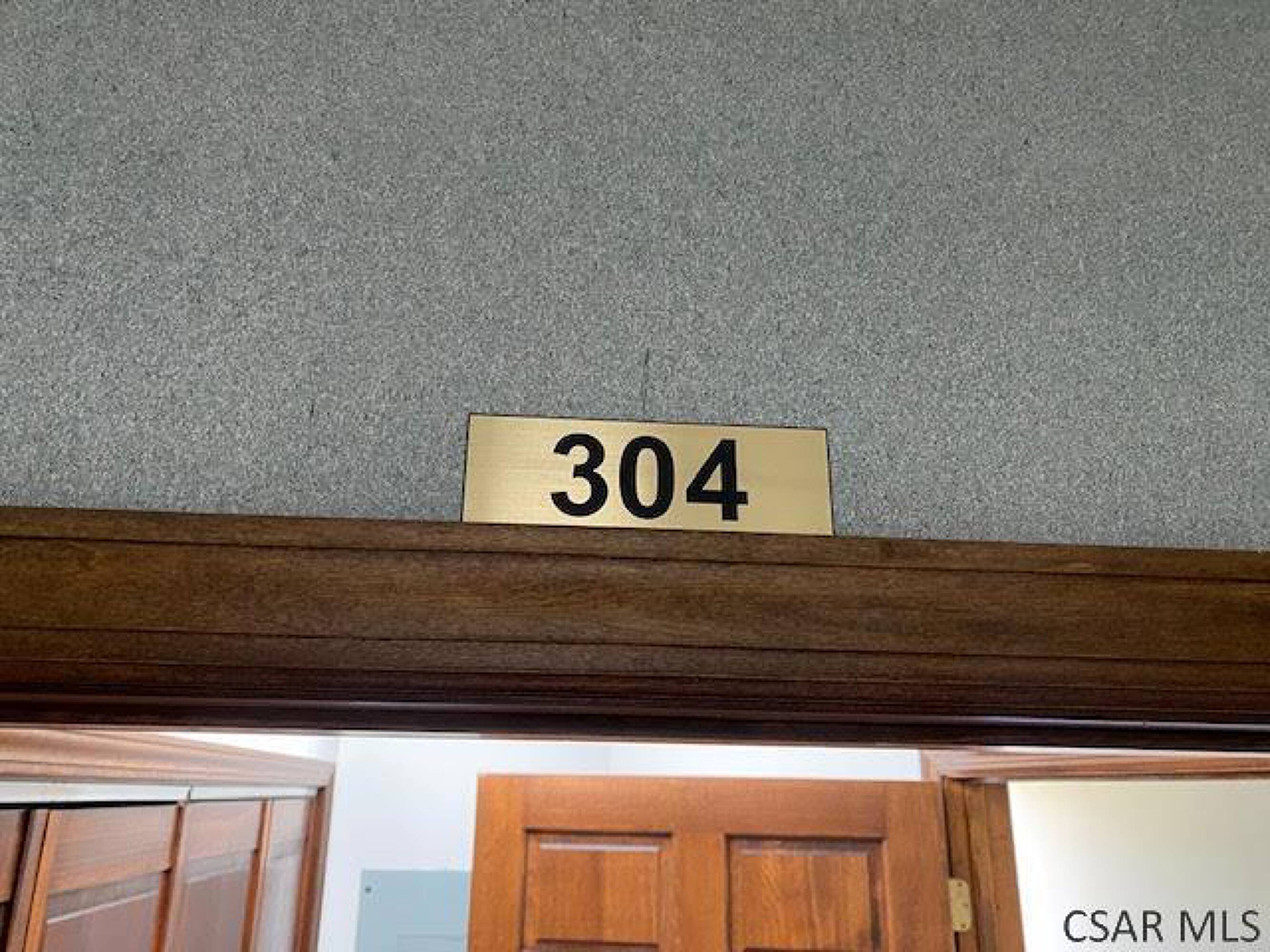 2831631